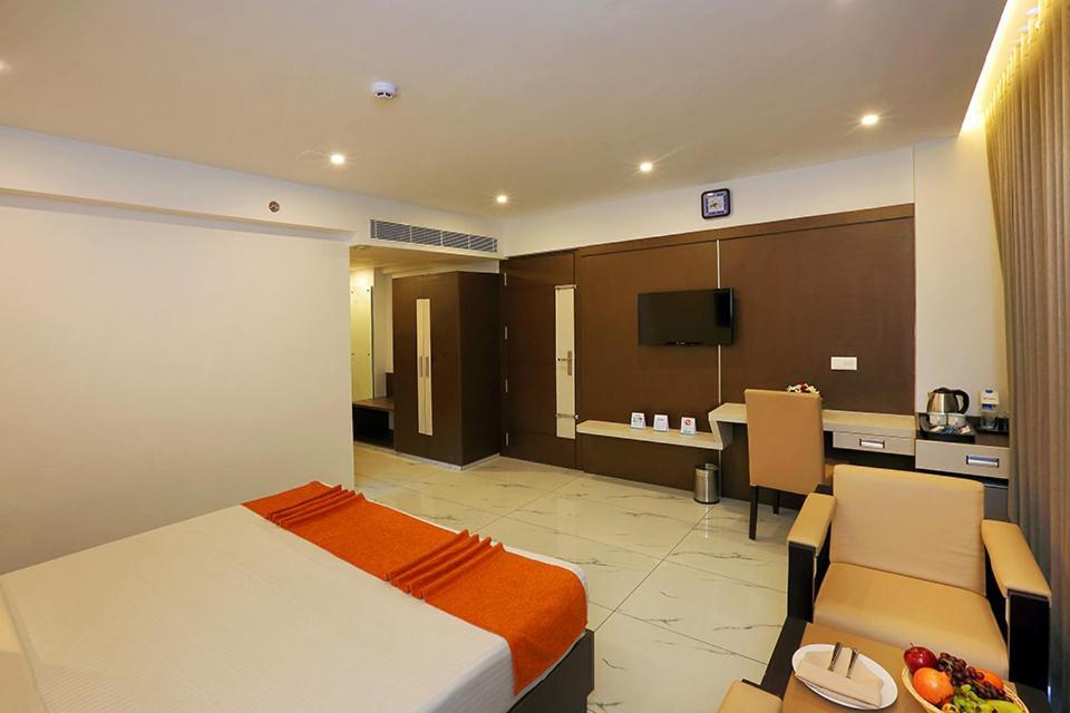 Renai Sreekrishna Hotel Guruvāyūr Екстериор снимка
